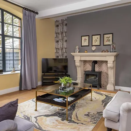 5 Tarn End Luxurious With View To Talkin Tarn, Near Hadrians & The District