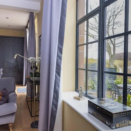 5 Tarn End Luxurious With View To Talkin Tarn, Near Hadrians & The District Brampton (Cumbria)