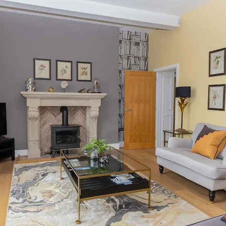別荘 5 Tarn End Luxurious With View To Talkin Tarn, Near Hadrians & The District *