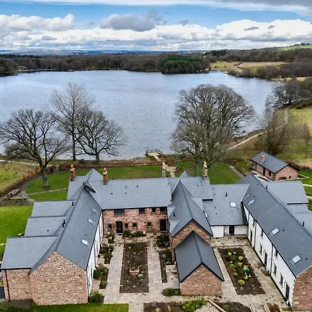 別荘 5 Tarn End Luxurious With View To Talkin Tarn, Near Hadrians & The District