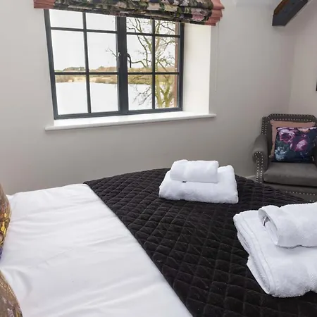 5 Tarn End Luxurious With View To Talkin Tarn, Near Hadrians & The District ブランプトン