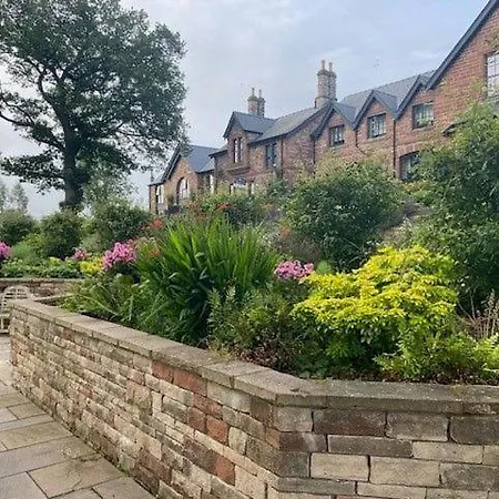 Vakantiehuis 5 Tarn End Luxurious With View To Talkin Tarn, Near Hadrians & The District