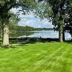 5 Tarn End Luxurious With View To Talkin Tarn, Near Hadrians & The District Casa de Férias